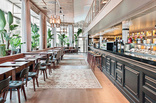 Interiorismo en madera restaurante Casa Suecia